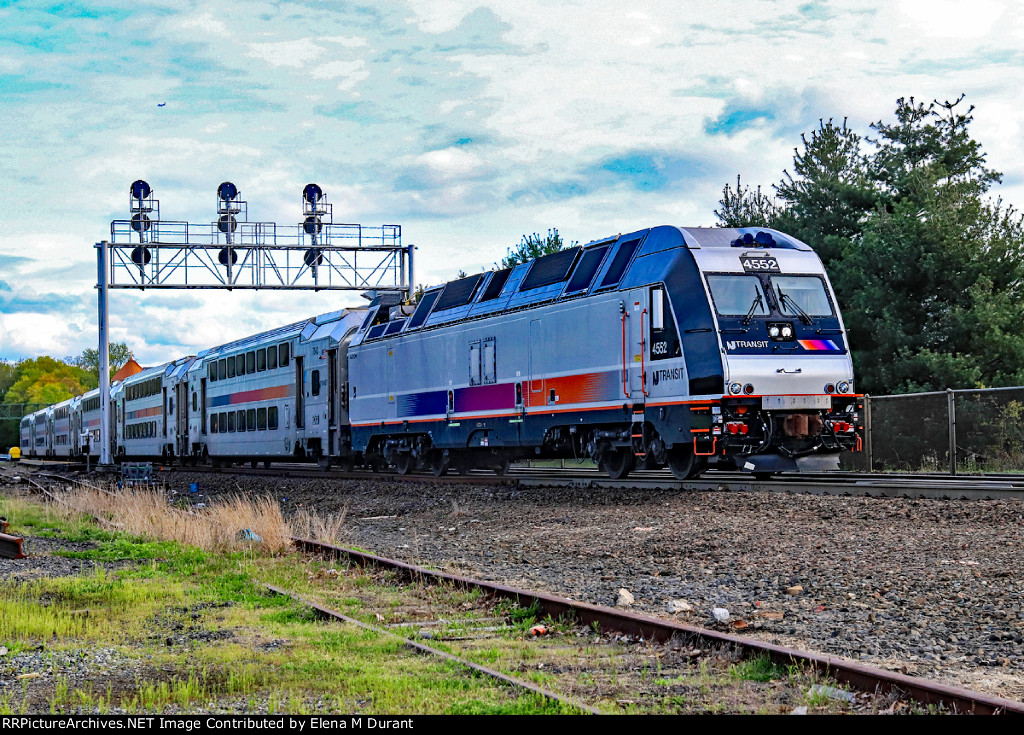 NJT 4552 on train 1169